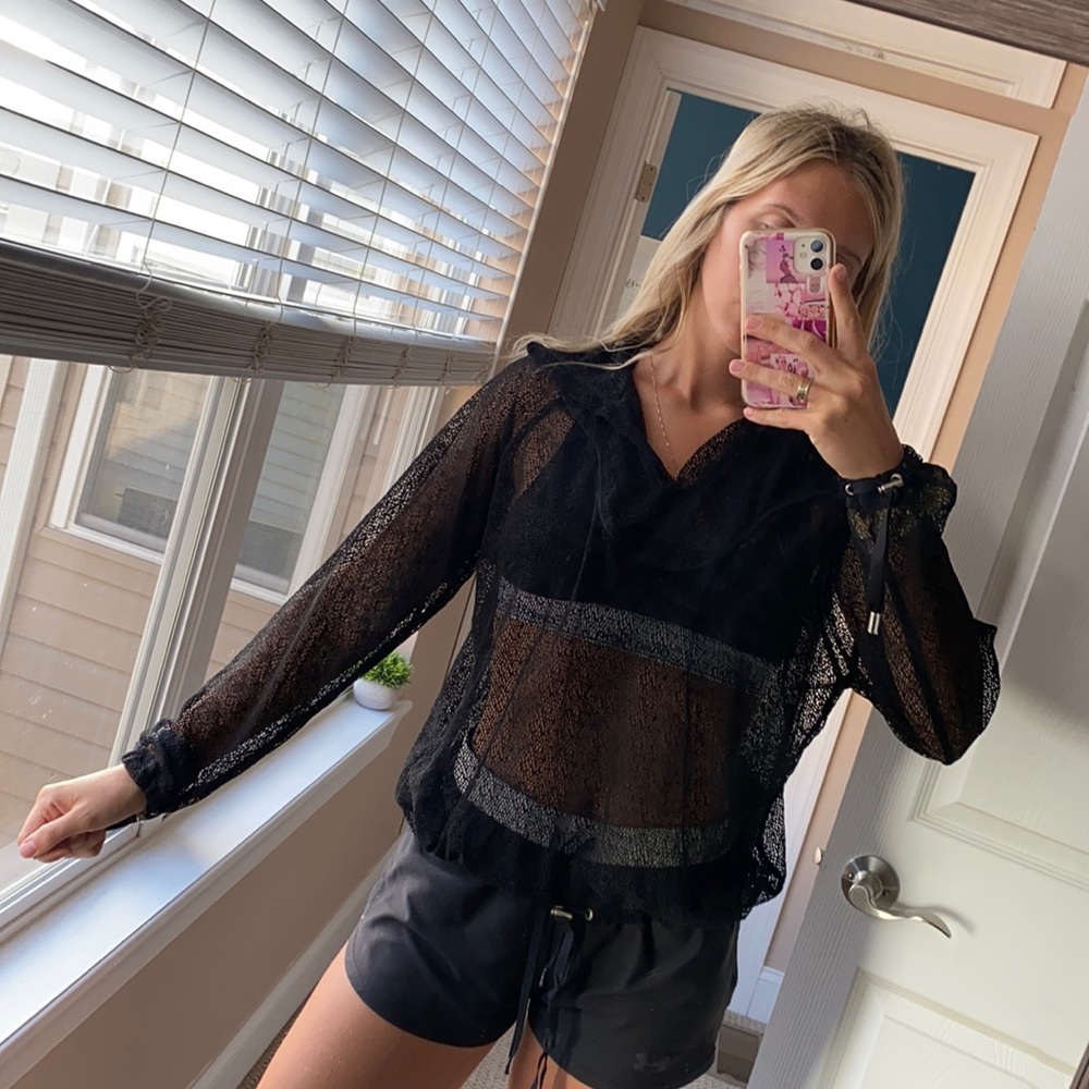 Lightweight mesh sweatshirt